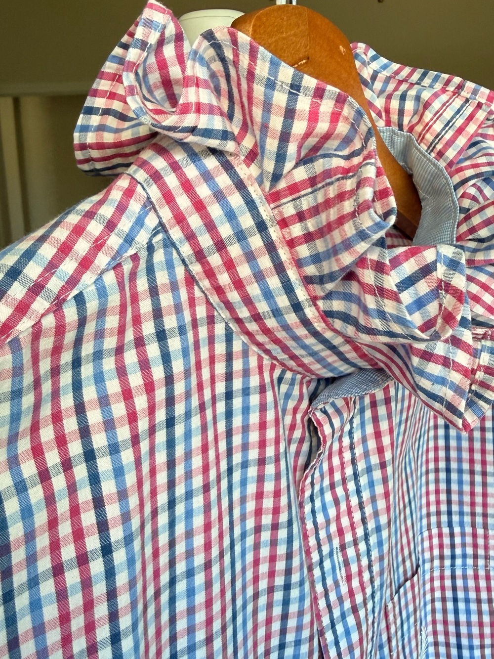 Red & blue check button-down shirt 🇺🇸✨ Size M Gingham